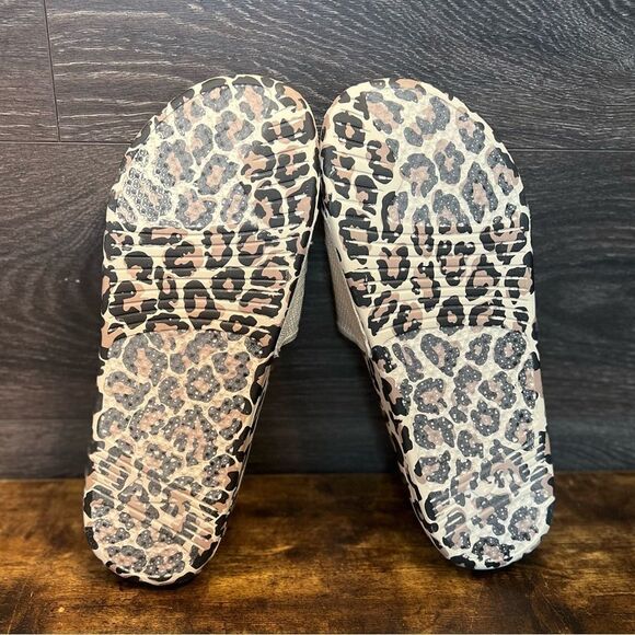 APL Big Logo  Parchment:Leopard Slide Sandals, Size 11. New in Box! - Picture 6 of 16